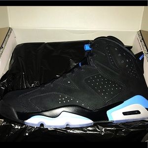UNC BLK & Blue Jordan’s size 10.5 men